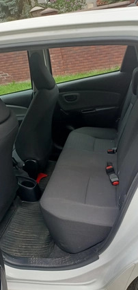 Toyota Yaris cena 43000 przebieg: 168900, rok produkcji 2018 z Józefów małe 232